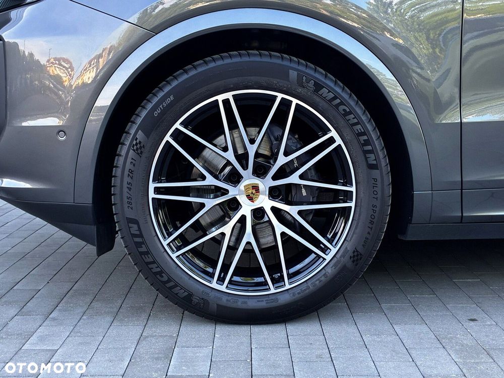 Porsche Cayenne - 10
