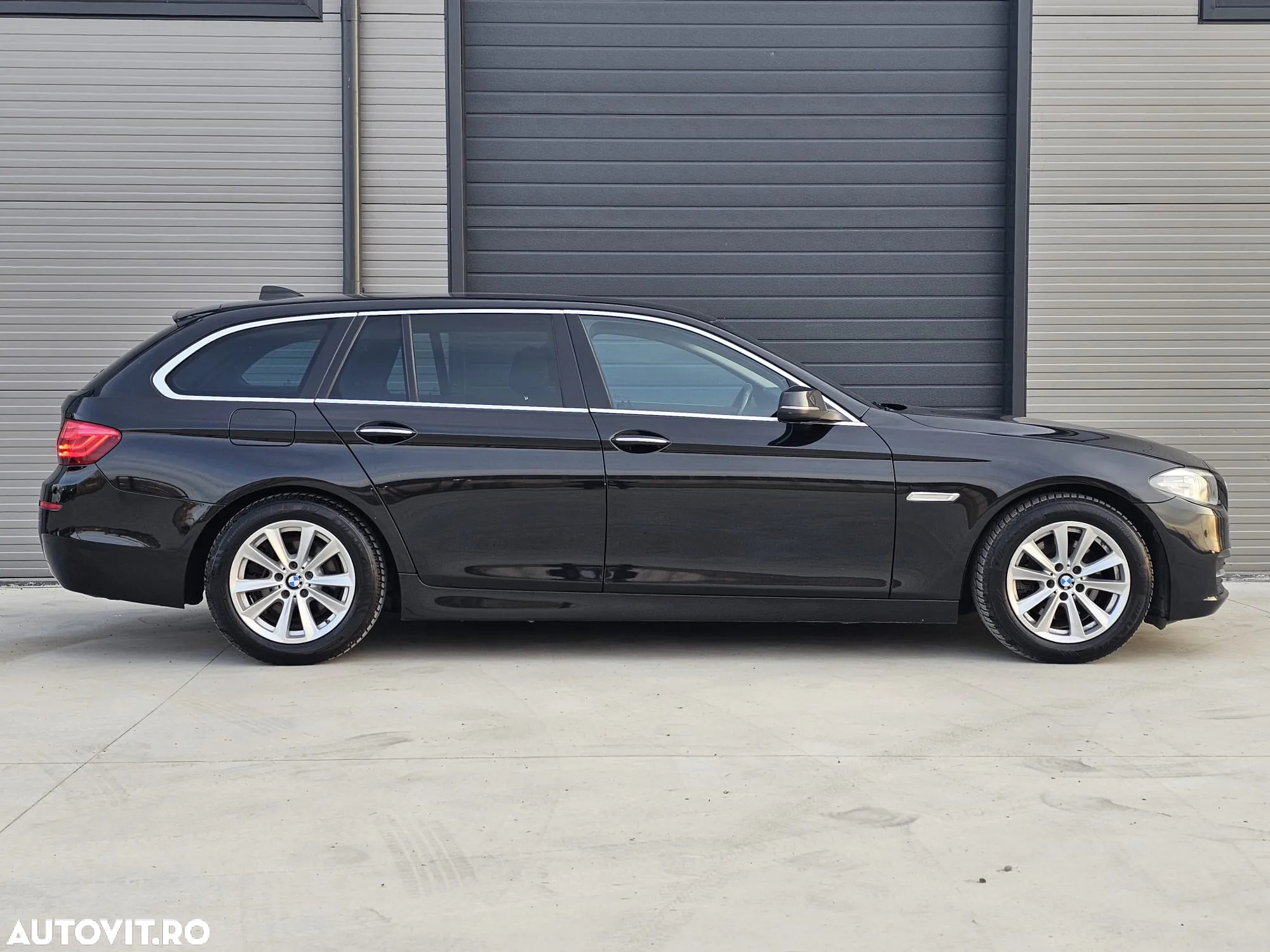 BMW Seria 5 520d Touring Aut. Luxury Line - 8