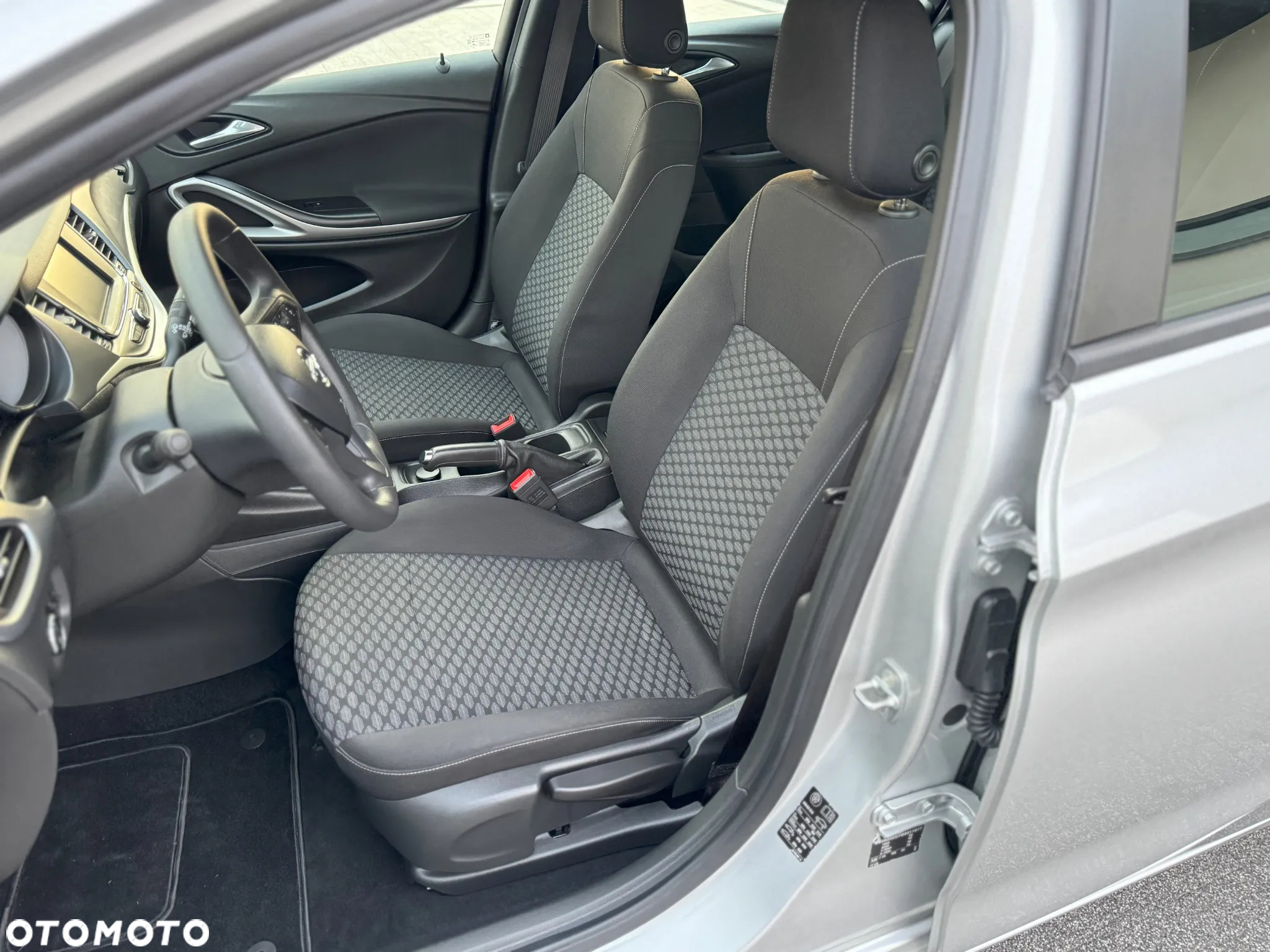 Opel Astra V 1.5 CDTI Edition S&S - 25