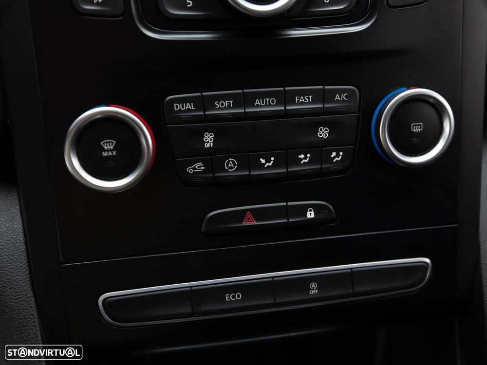 Renault Mégane 1.5 Blue dCi Zen — fotografia 15