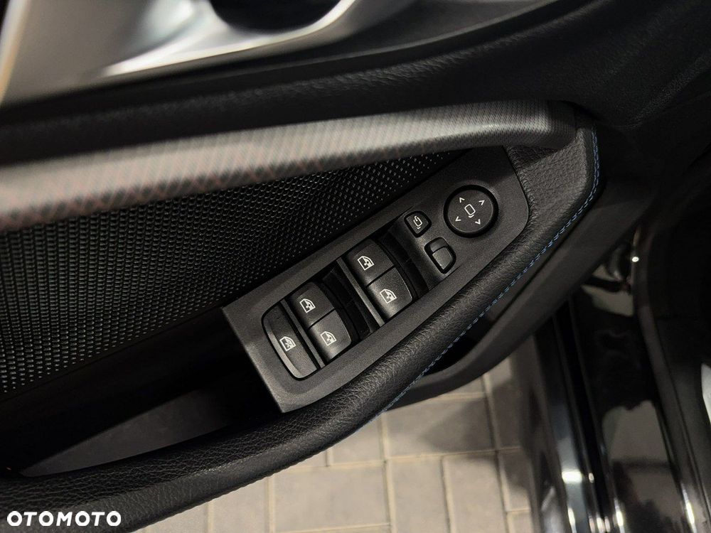 BMW Seria 2 - 32