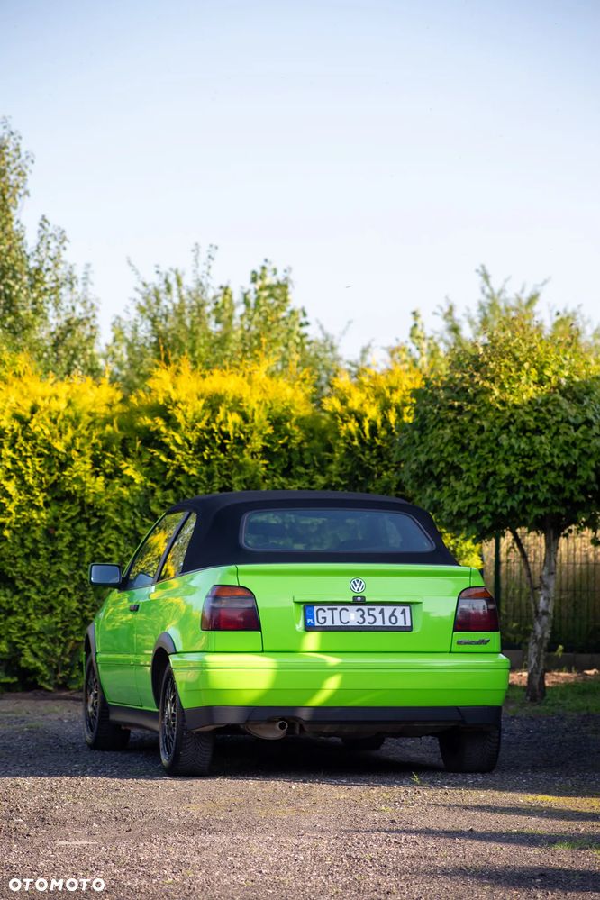 Volkswagen Golf 1.8 - 5