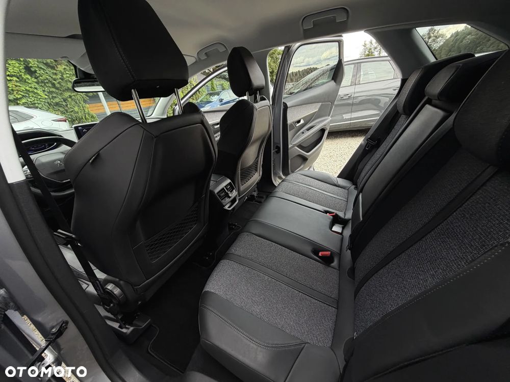 Peugeot 3008 - 17