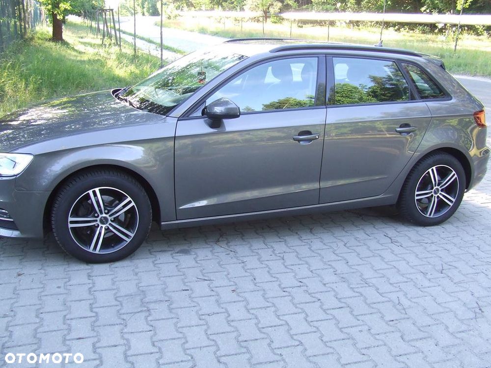 Audi A3 Sportback 1.4 TFSI Attraction - 1
