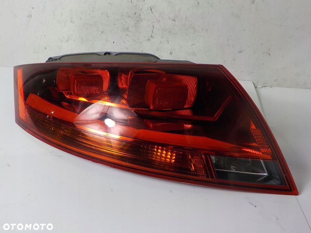 AUDI TT II 8J LAMPA LEWA TYLNA LEWY TYŁ 8J0945095C - 1