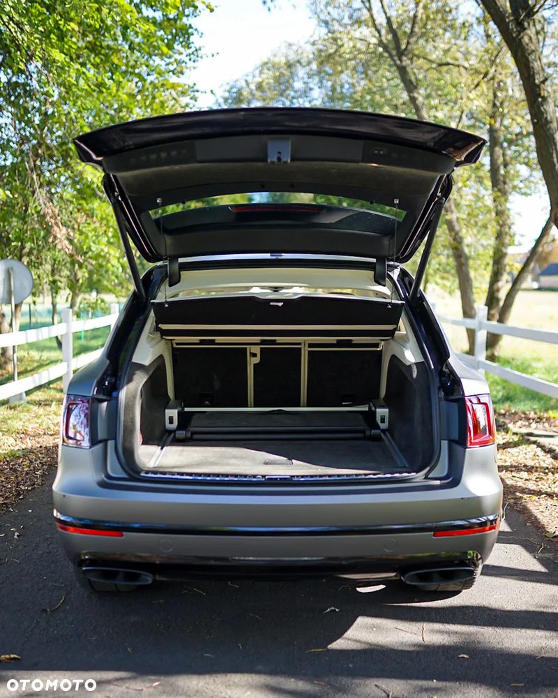 Bentley Bentayga W12 Mulliner - 16