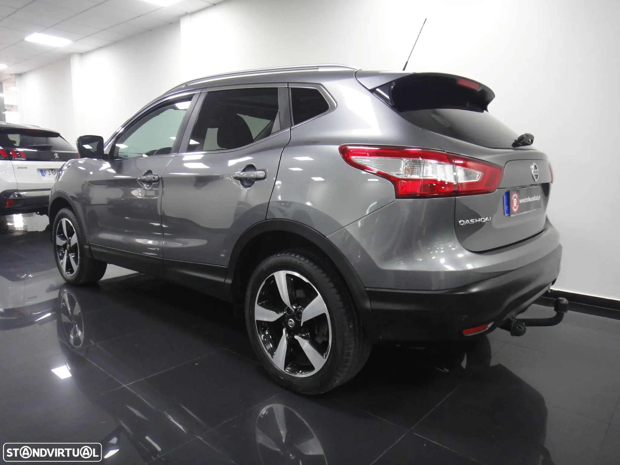 Nissan Qashqai 1.5 dCi N-Connecta - 6