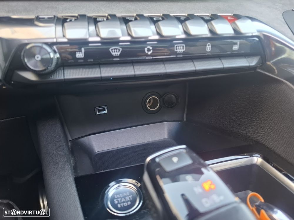 Peugeot 3008 1.6 Hybrid4 GT Pack e-EAT8 - 21