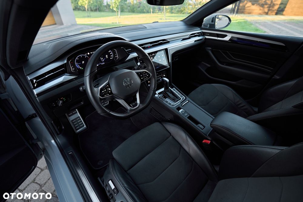 Volkswagen Arteon 2.0 TDI SCR DSG R-Line - 16