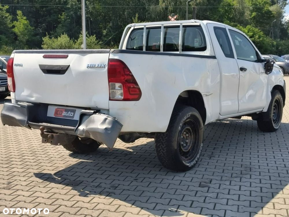 Toyota Hilux - 24