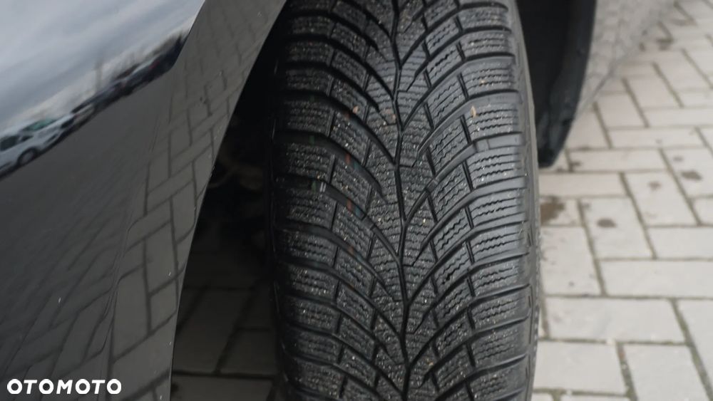 BMW Seria 2 216d - 22