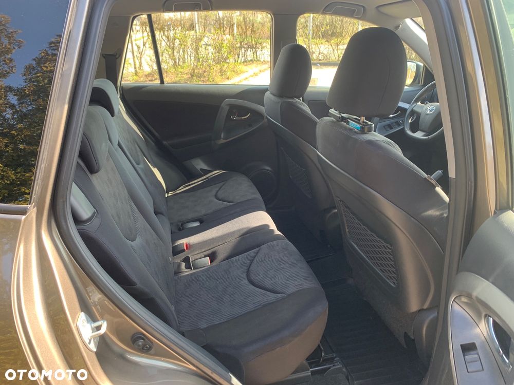 Toyota RAV4 2.0 VVT-i Luna - 10