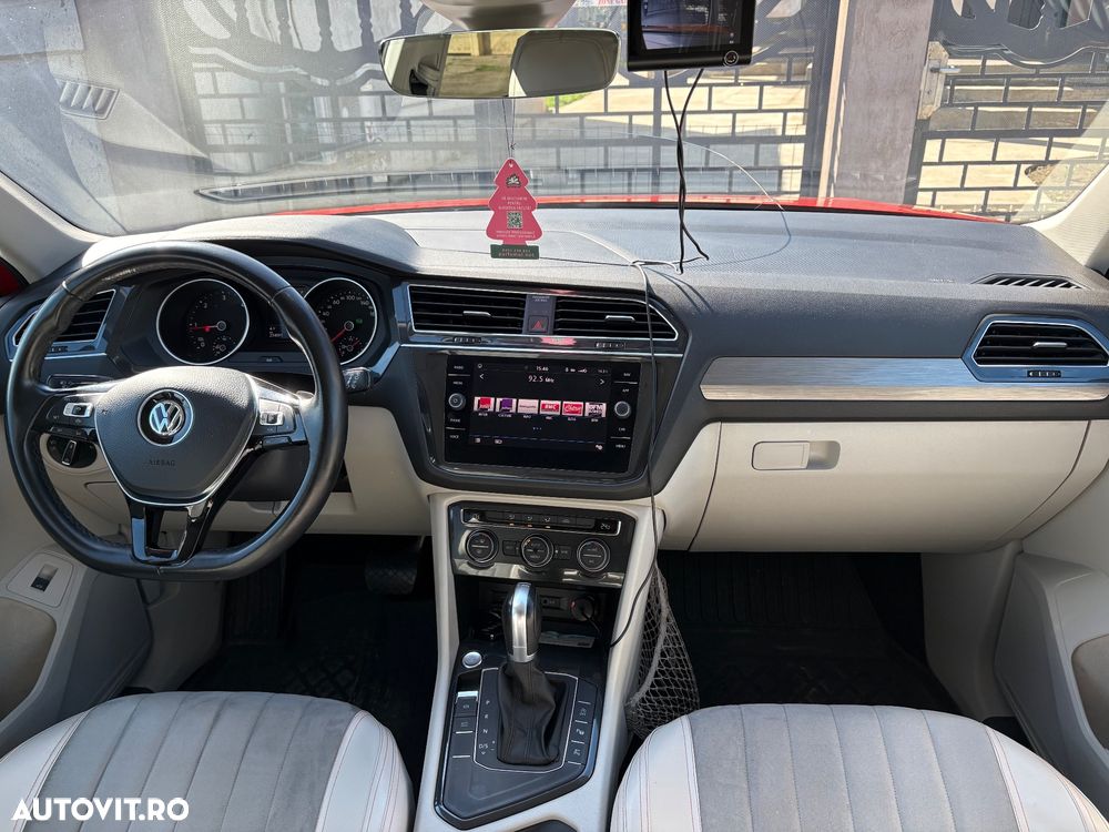 Volkswagen Tiguan - 24