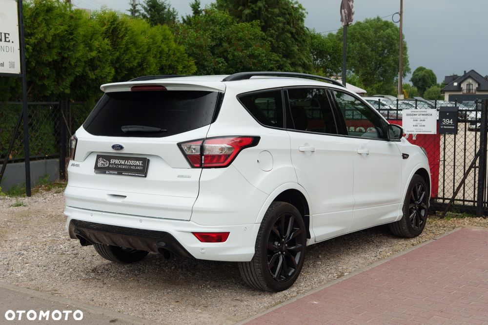Ford Kuga 1.5 EcoBoost 2x4 ST-Line - 28