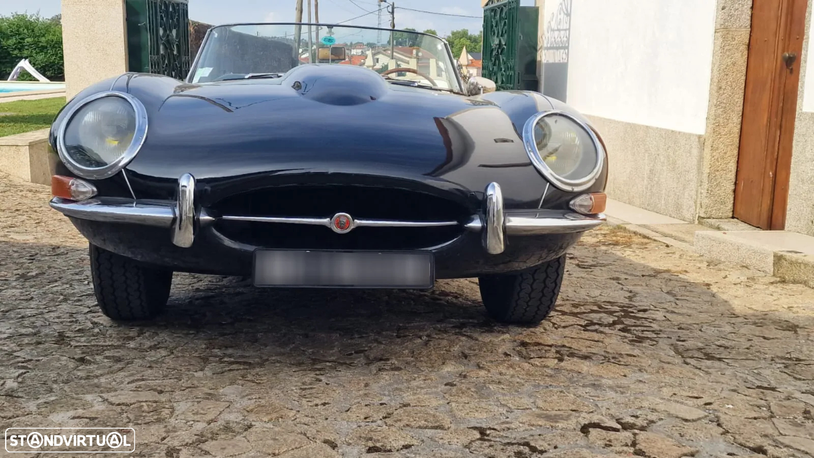 Jaguar E-Type - 8