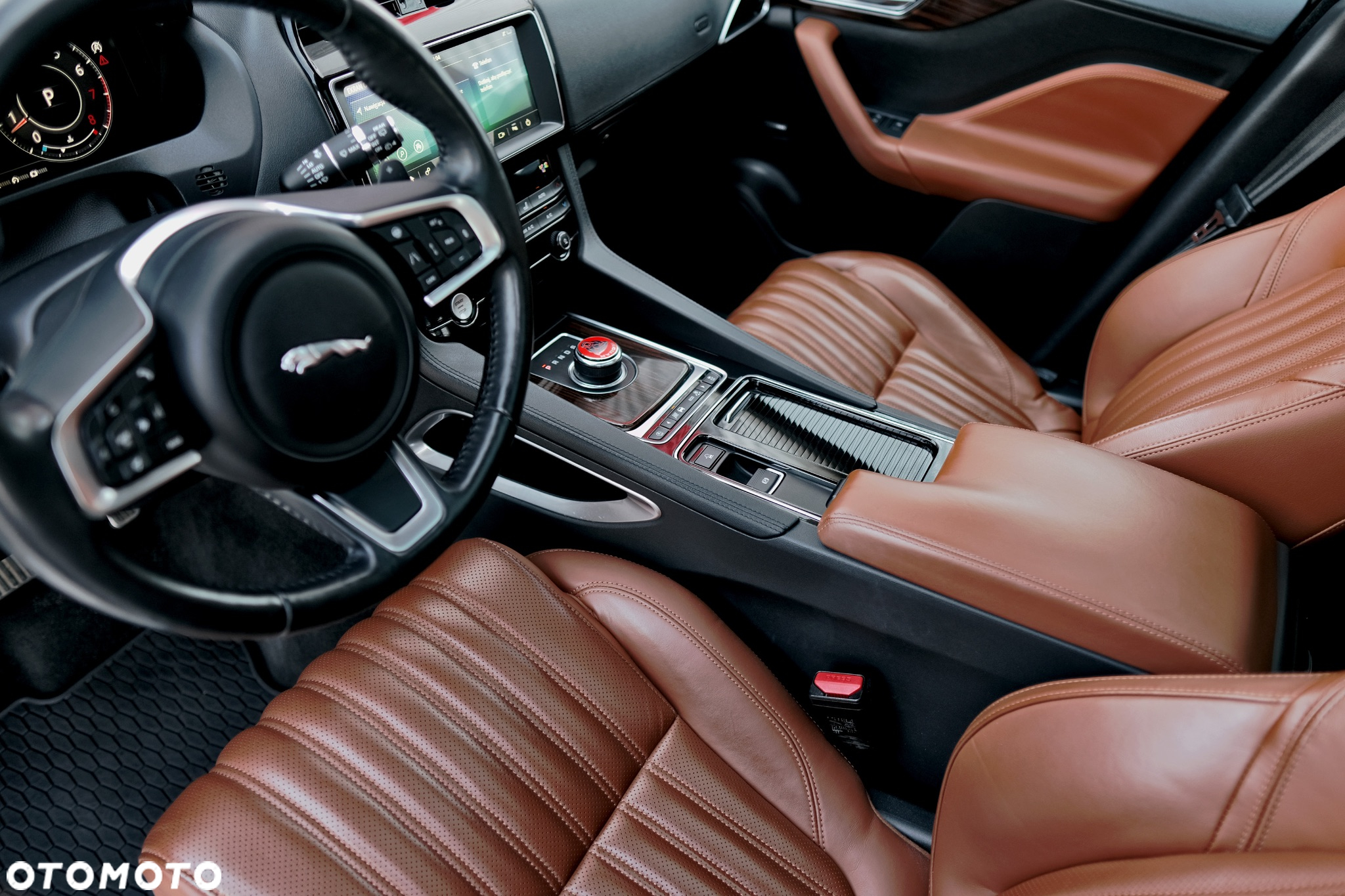 Jaguar F-Pace 30t AWD Portfolio - 10