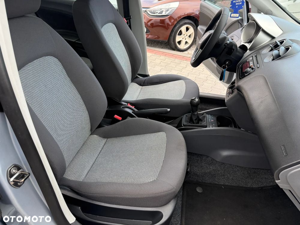 Seat Ibiza 1.6 16V Reference - 23