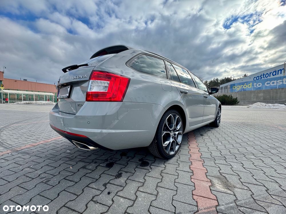 Skoda Octavia 2.0 TDI (Green tec) DSG RS - 9