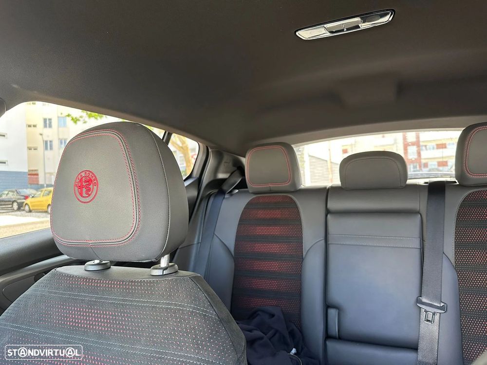 Alfa Romeo Tonale 1.5 Hybrid Edizione Speciale - 11