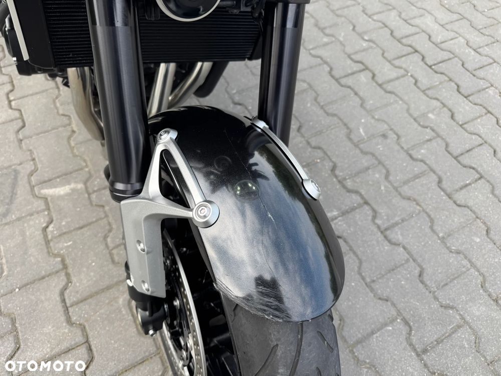 Kawasaki Z 900 RS - 32