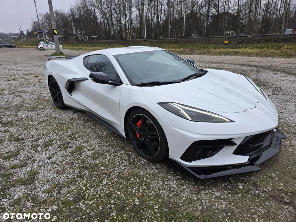 Chevrolet Corvette - 4