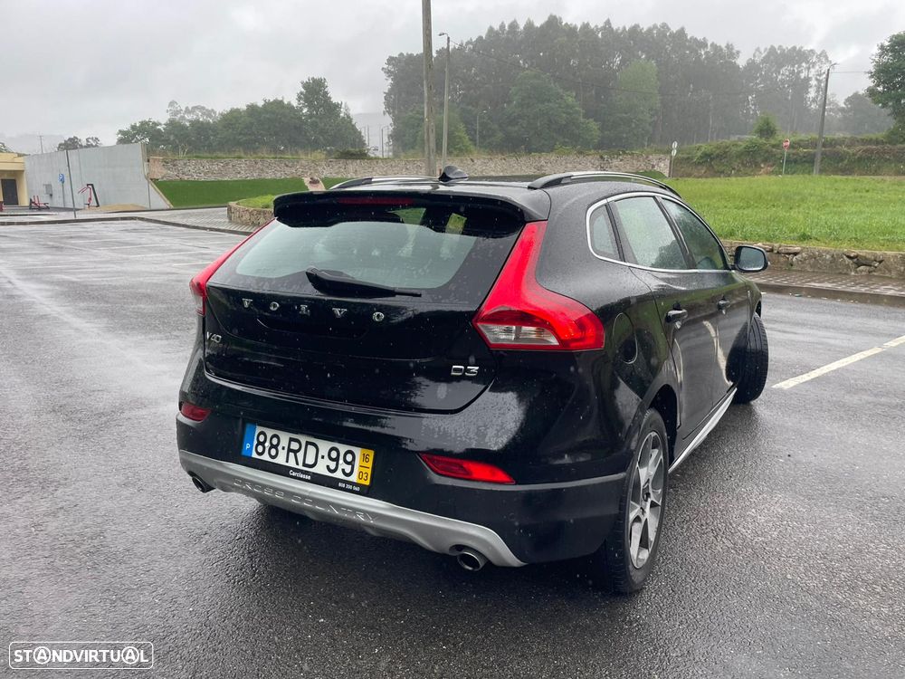 Volvo V40 Cross Country - 4