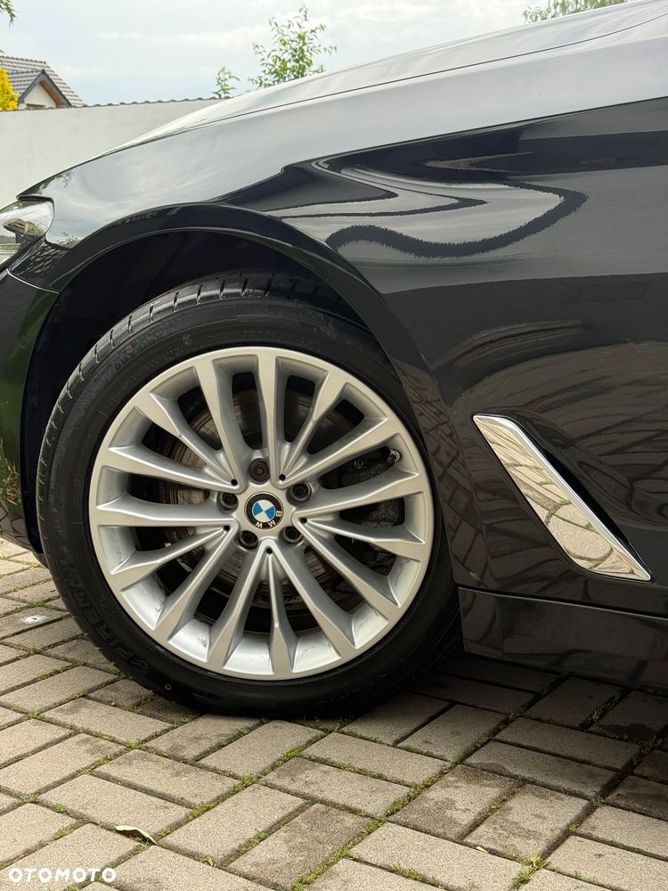 BMW Seria 5 518d Luxury Line sport - 17