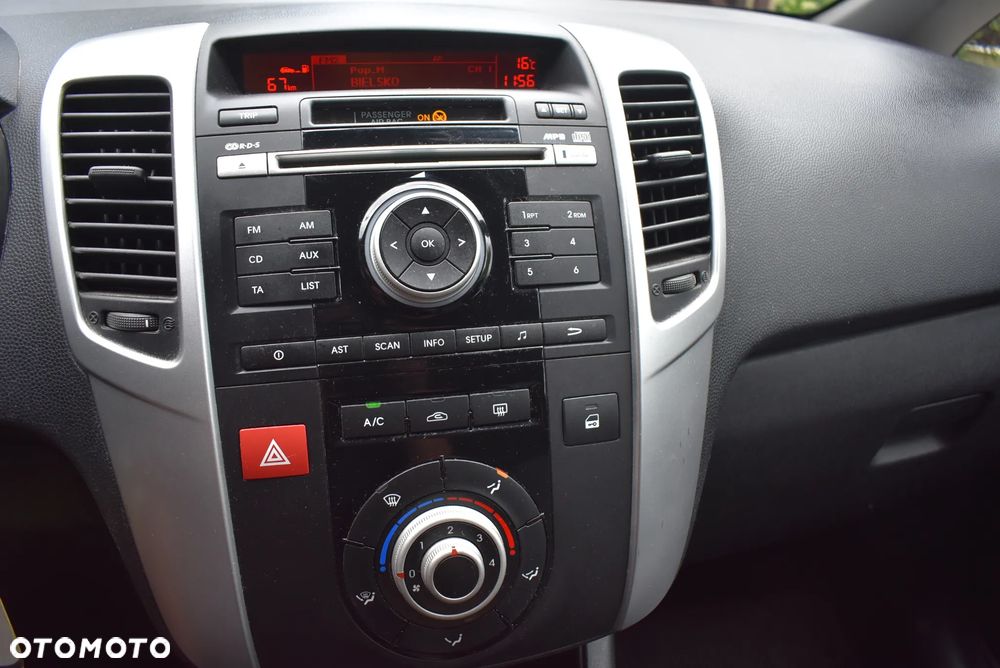 Kia Venga 1.4 CVVT ISG Vision - 17
