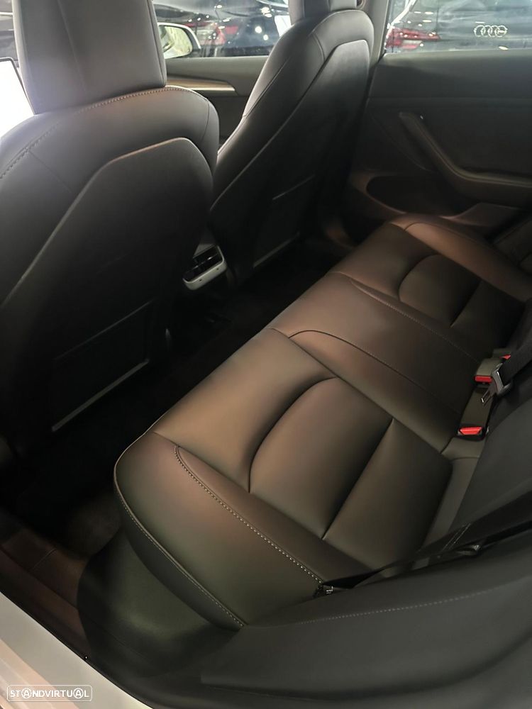 Tesla Model 3 Long-Range Dual Motor AWD - 8