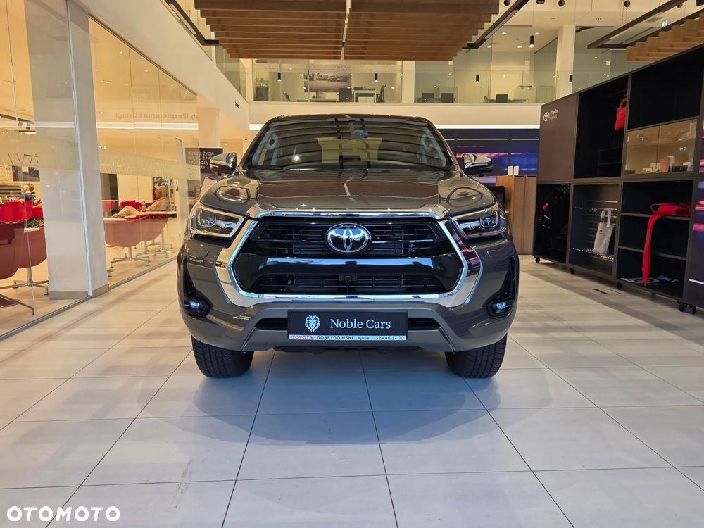 Toyota Hilux 2.8 D-4D mHEV Double Cab Executive 4x4 - 1