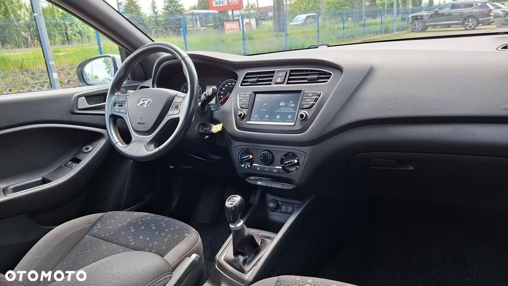 Hyundai i20 - 10