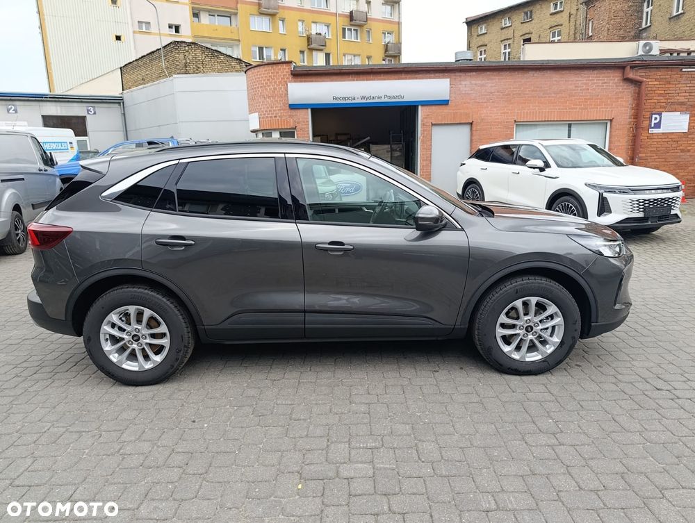 Ford Kuga 2.5 FHEV FWD Titanium - 8