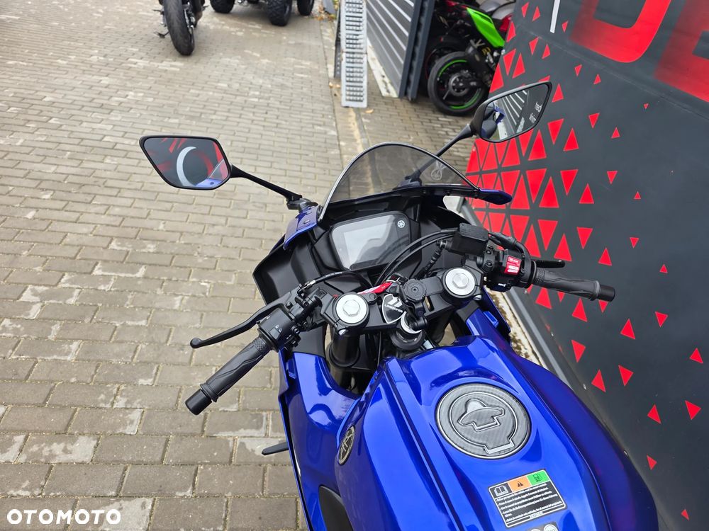 Yamaha YZF - 17