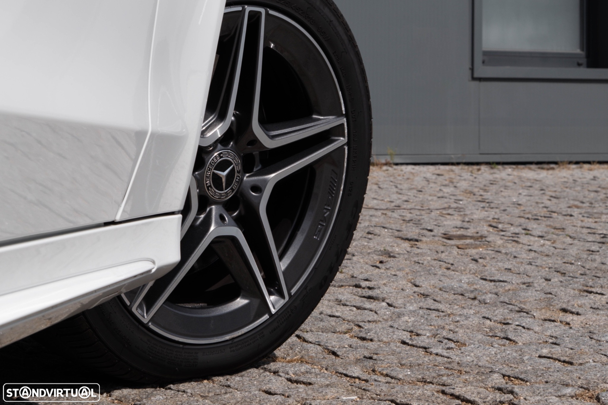 Mercedes-Benz C 300 BlueTEC Hybrid AMG Line - 10