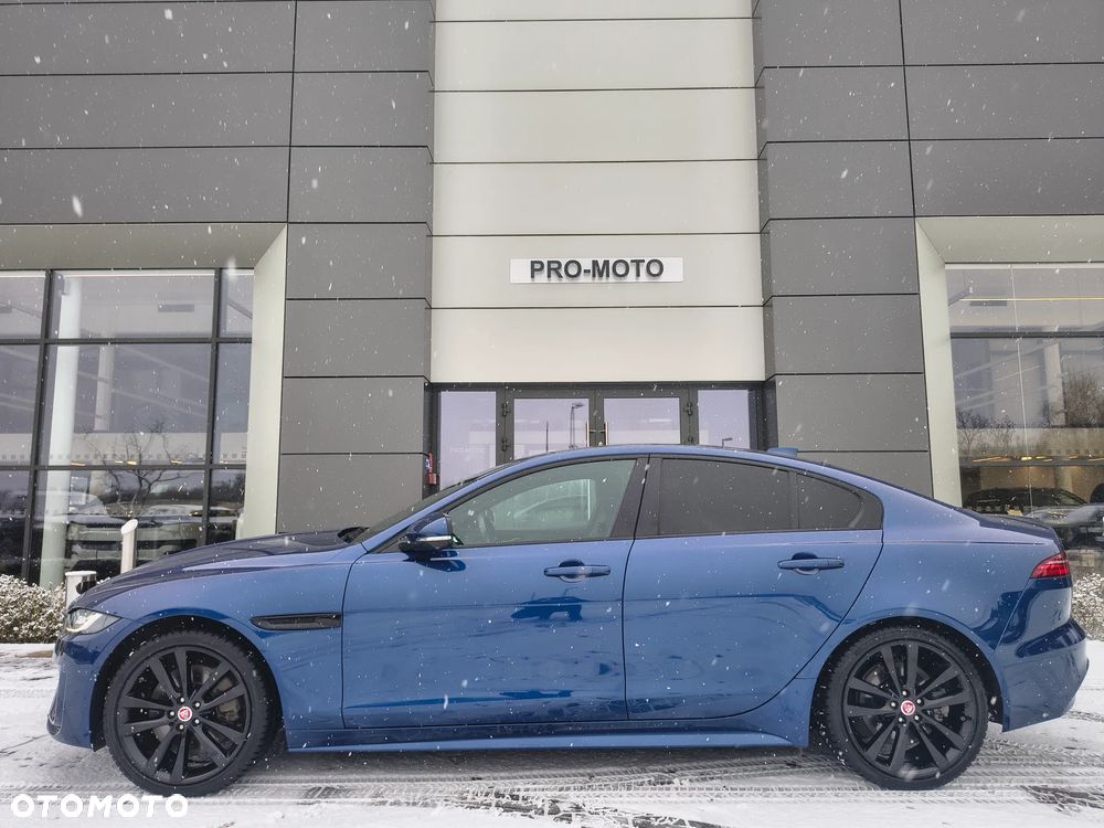 Jaguar XE 2.0 P300 AWD R-Dynamic S - 1
