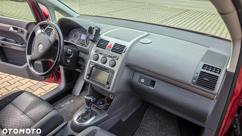 Volkswagen Touran 1.4 TSI DSG Comfortline - 12