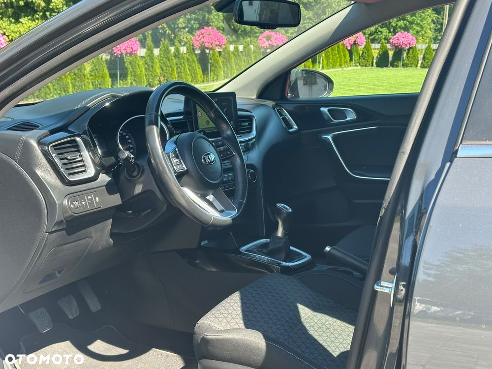 Kia Ceed - 24