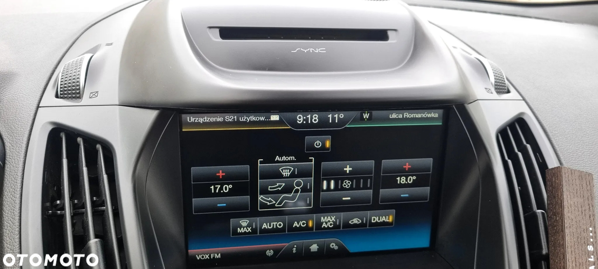 Ford Kuga 2.0 TDCi 2x4 Titanium - 27