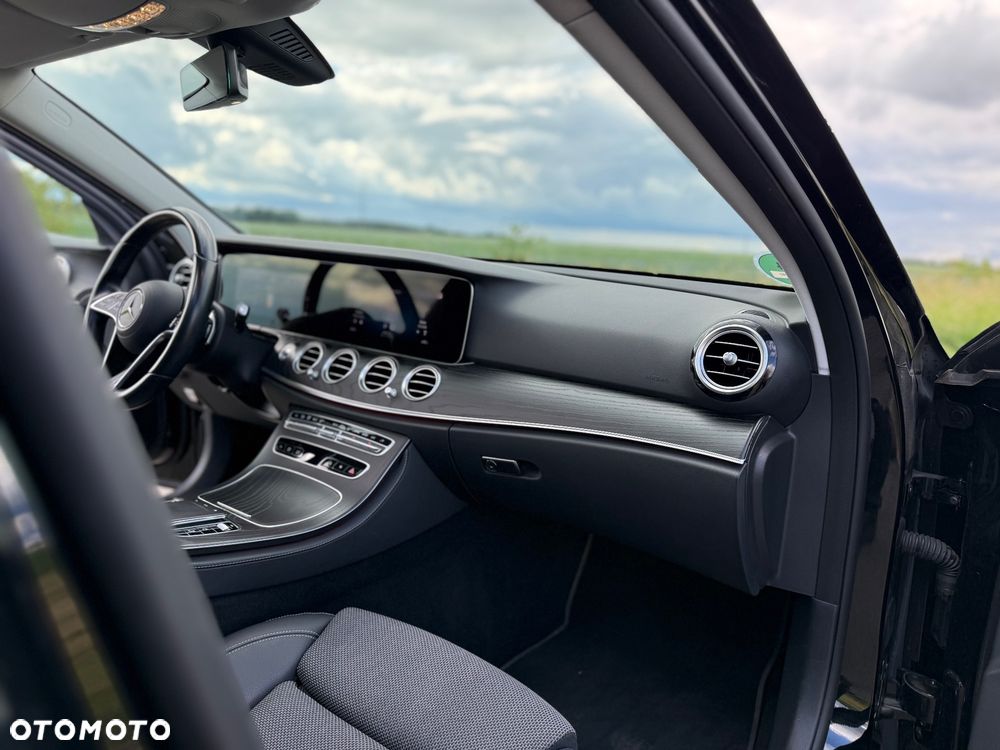 Mercedes-Benz Klasa E 220 d 9G-TRONIC Avantgarde - 21