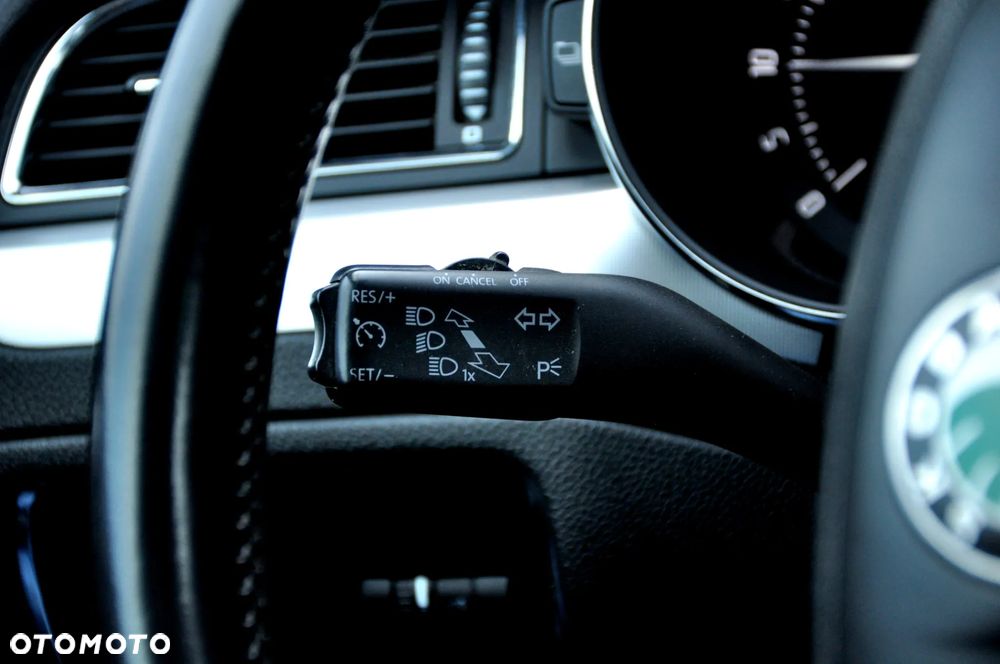 Skoda Superb 2.0 TDI DSG Exclusive - 29