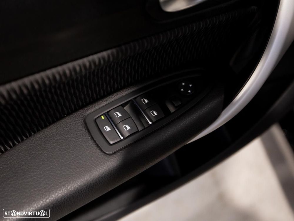 BMW 116 d Corporate Edition - 12