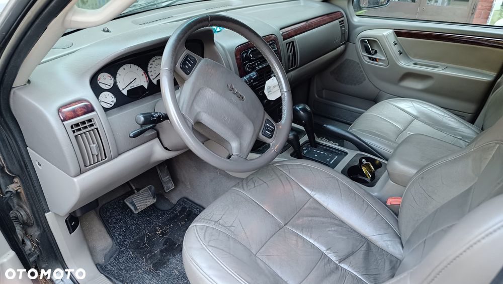 Jeep Grand Cherokee - 4