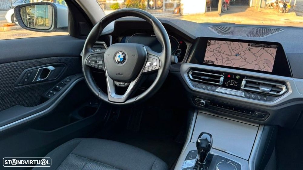 BMW 330 e Aut. Advantage - 22