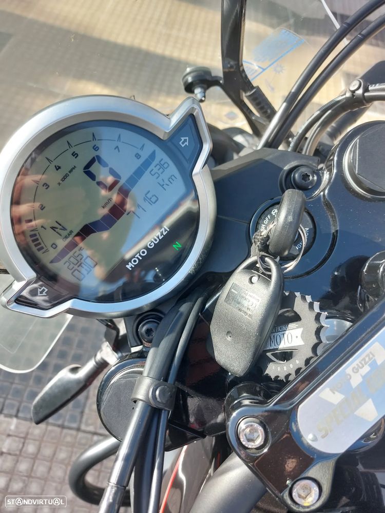 Moto Guzzi V7 Stone Special Edition - 14