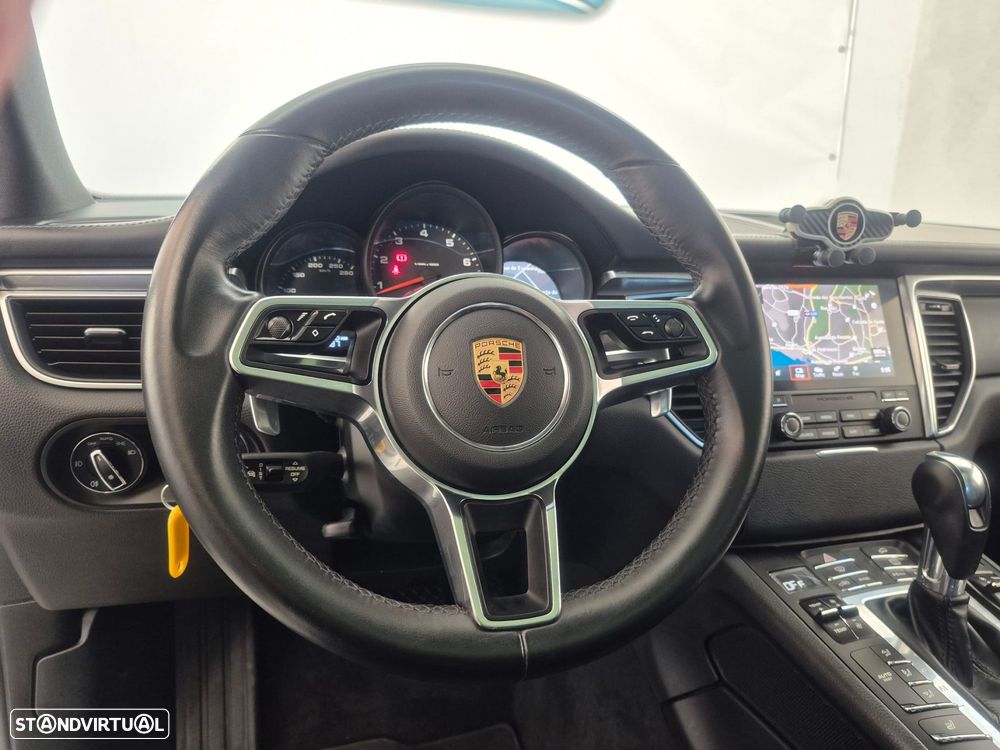 Porsche Macan Standard - 13