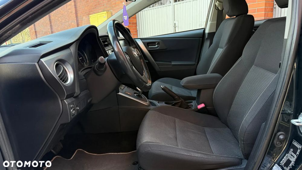 Toyota Auris - 5