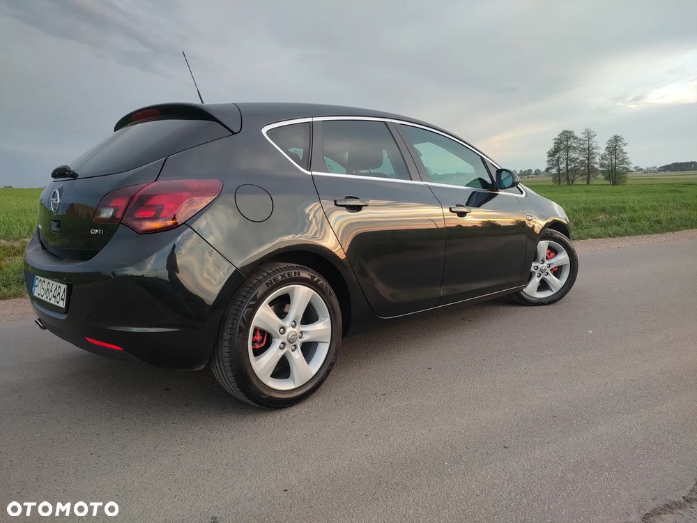 Opel Astra 2.0 CDTI DPF - 8