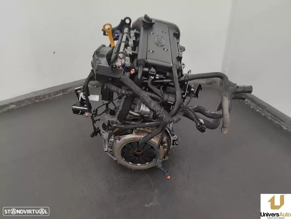 MOTOR COMPLETO KIA CEED FASTBACK 2009 -G4FC - 10