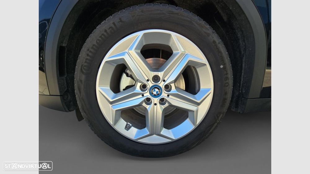 BMW ix2 eDrive20 - 16