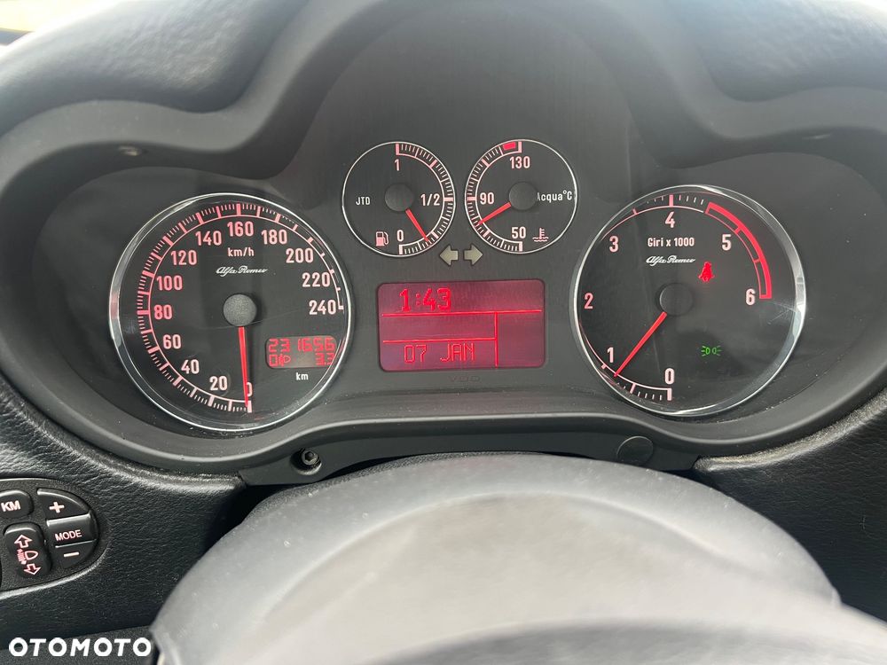 Alfa Romeo 147 1.9 JTD Impression - 8